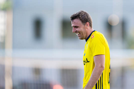 Ängelholms Johan Oremo jublar