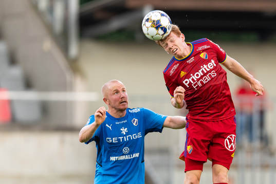 Halmstads Simon Lundevall och Djurgårdens Aslak Witry