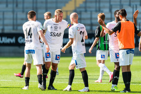 Brages Niklas Söderberg, Mattias Liljestrand och Lukas Hiltunen jublar