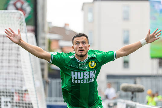 Hammarbys Astrit Selmani jublar