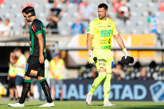 Varbergs målvakt Stojan Lukic före fotbollsmatchen i
