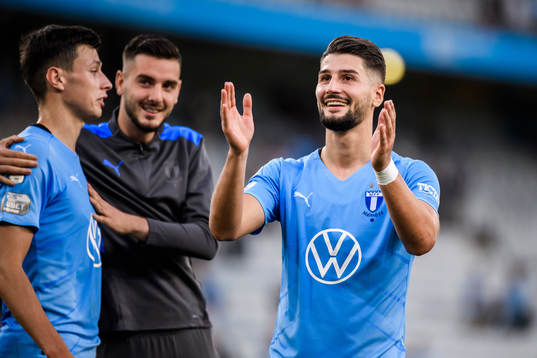 Antonio Colak of Malmö FF celebrates