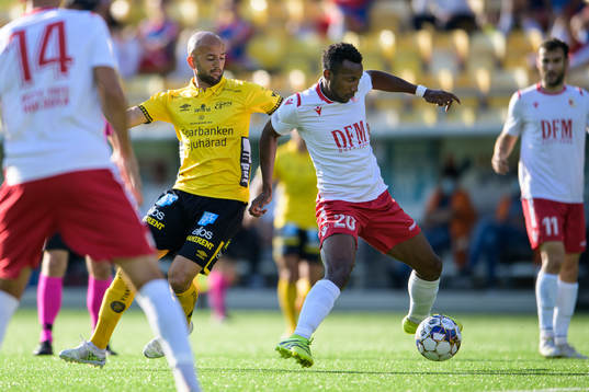 Robert Gojani of Elfsborg and Vitus Amougui of Milsami