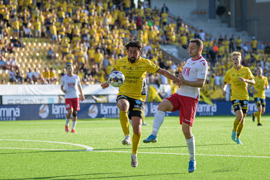 Frederik Holst of Elfsborg and Alexandru Antoniuc of