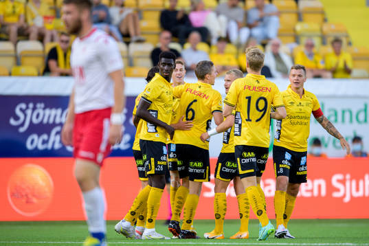 Frederik Holst of Elfsborg celebrates the 4-0 goal