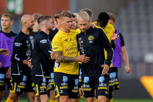 Samuel Holmén and Johan Larsson of Elfsborg celebrate