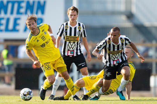 Sundsvalls Daniel Stensson mot Landskronas Filip Ottosson