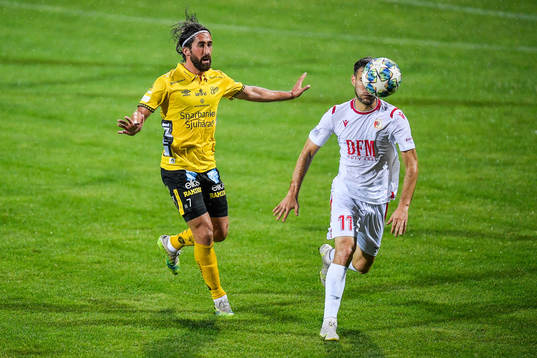 Frederik Holst of Elfsborg and Radu Ginsari of Milsami Orheis
