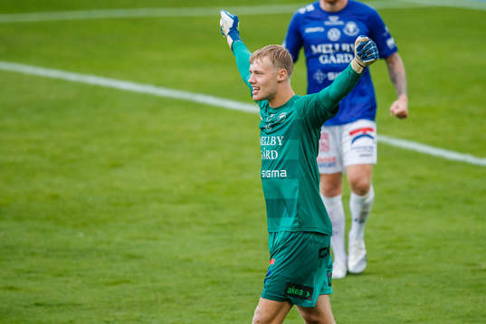 Trelleborgs målvakt Kasper Thiesson Kristensen jublar