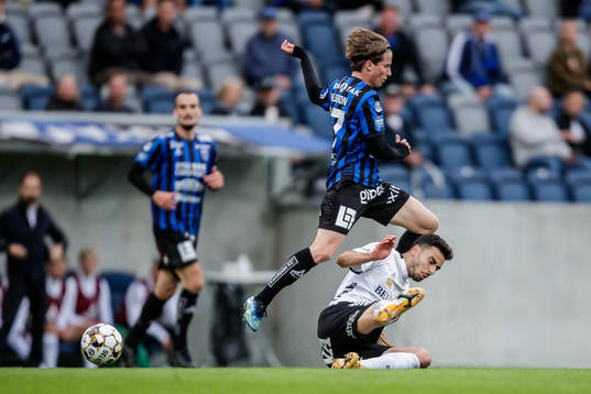 Sirius Johan Karlsson och Örebros Deniz Hümmet