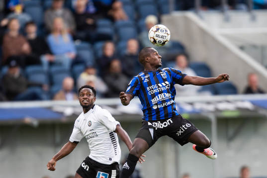 Sirius Nahom Girmai Netabay och Örebros Kevin Wright