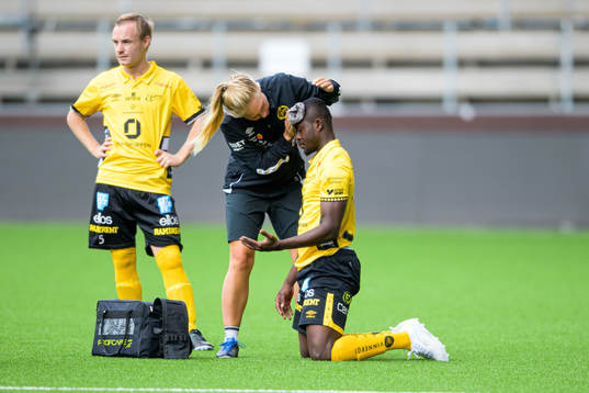 Elfsborgs Prince Isaac Kouame får vård