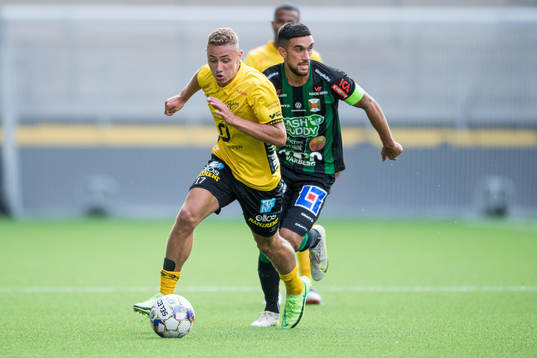 Elfsborgs Theo Lind och Varbergs Daniel Krezic