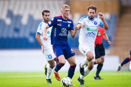 Östers Emil Engqvist och Akropolis Panajotis Dimitriadis