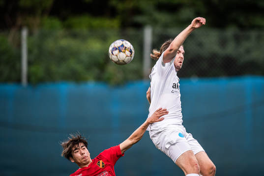 Vasalunds Yasuoka Takuto och Helsingborgs Charlie Weberg