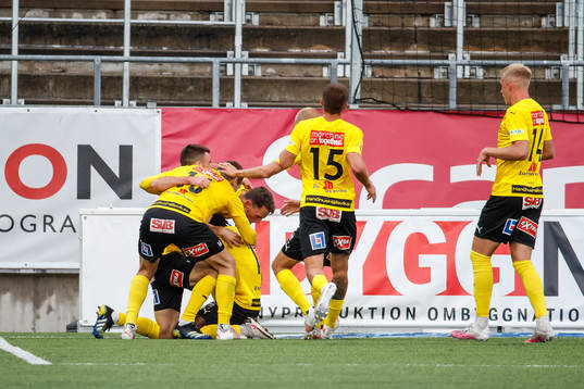Mjällbys Mamudu Moro jublar efter 2-2