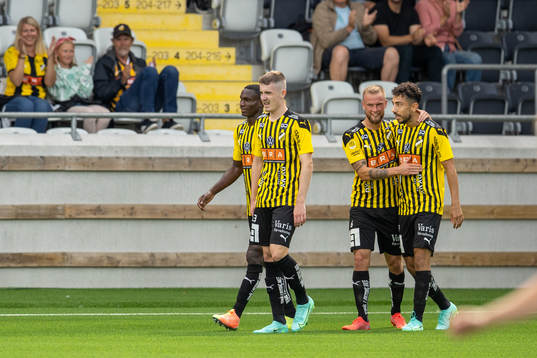 Häckens Daleho Irandust och Alexander Faltsetas  jublar