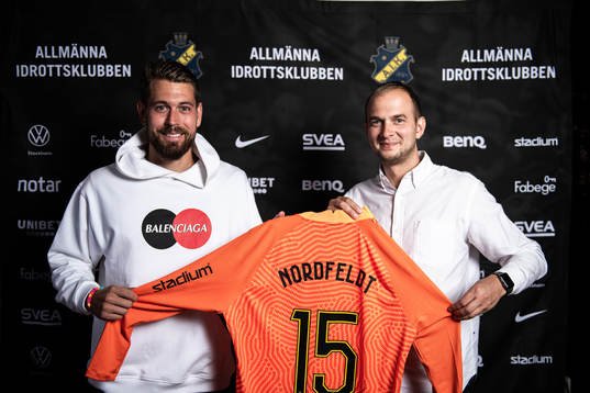 Kristoffer Nordfeldt och sportchef Henrik Jurelius