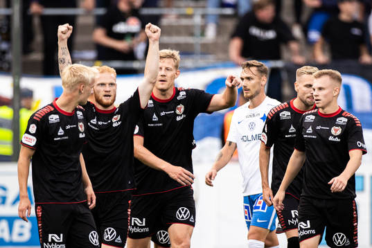 Kalmars Nils Fröling jublar