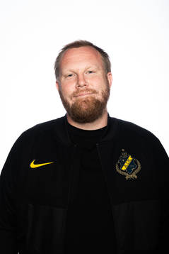 Johannes Wiklund, assisterande sportchef pojk/herr poserar för ett porträtt