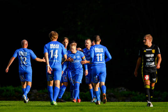 Bla gjennom flere bilder av Fotboll, Div 3 Sydöstra Götaland, Växjö Norra - Älmhult
