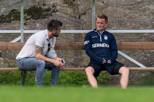 Sportchef Pontus Farnerud och Sam Larsson