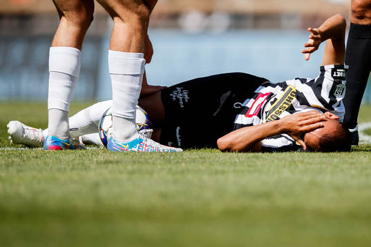 Landskronas Sumar Almadjed har ont