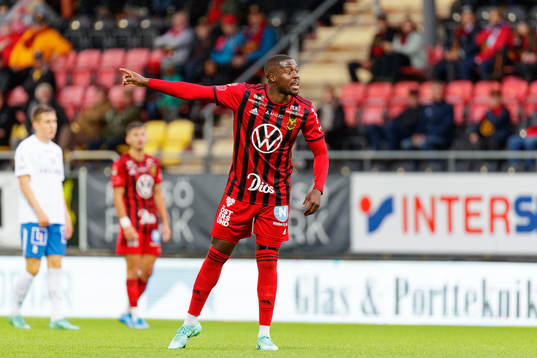 Östersunds Isak Ssewankambo reagerar