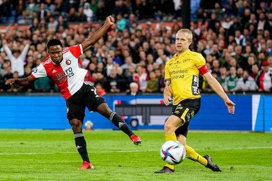 Luis Sinisterra of Feyenoord scored the 3-0 goal