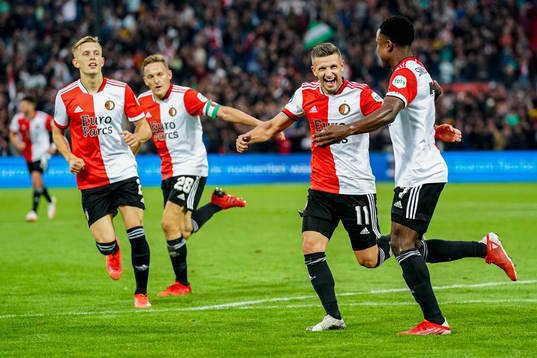 Luis Sinisterra of Feyenoord celebrate with teammates