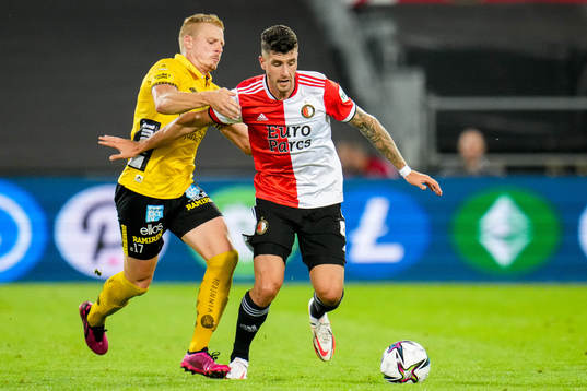 Per Frick of Elfsborg and Marcos Senesi of Feyenoord