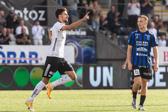 Örebros Deniz Hümmet jublar