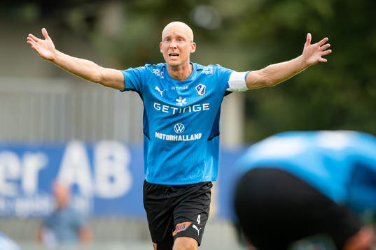 Halmstads Andreas Johansson reagerar