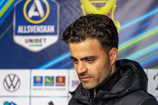 Östersunds tränare Amir Azrafshan