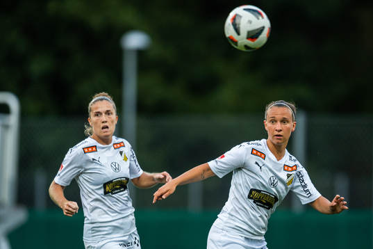 Häckens Filippa Angeldahl och Julia Zigiotti Olme