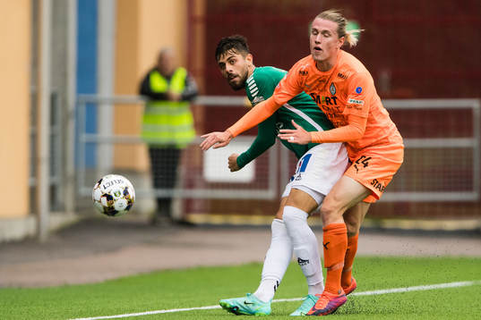 Brages Nicolas Gianini Dantas och AFC Eskilstunas Viktor Götesson