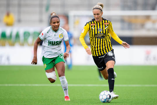 Häckens Emma Kullberg och Hammarbys Madelen Janogy
