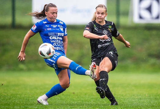 Kalmars Andrea Thorisson och Umeås Henna-Riikka Honkanen
