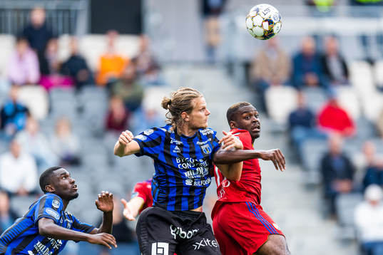 Sirius Tim Björkström och Djurgårdens Joel Asoro