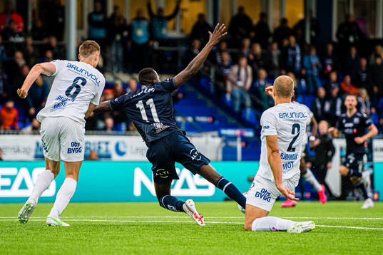 Moses Dramwi Mawa of Kristiansund and Martin Bjørnbak of