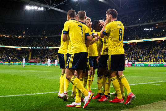 Alexander Isak of Sweden celebrates
