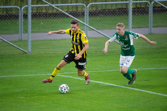 IFK Hässleholms Max Sandberg i matchen i division 2 mellan iFK Hässleholm och Hässleholms IF i Hässleholm 3 september 2021.