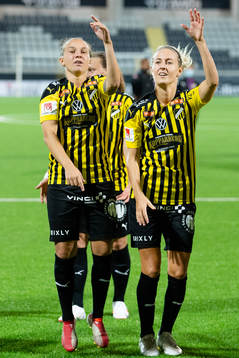Julia Zigiotti Olme and Emma Kullberg  of Häcken celebrates