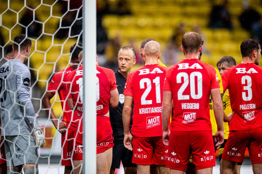 Ola Hobber Nilsen, referee