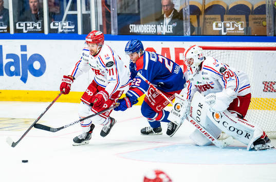 Timrås Nolan Zajac och målvakt Jacob Johansson samt