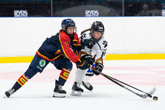 Djurgårdens Alice Wallin och Göteborgs Hana Haasova