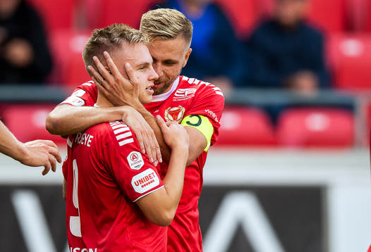 Kalmars Isak Jansson jublar med Jonathan Ring