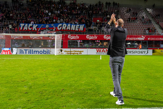 Helsingborgs sportchef Andreas Granqvist framför