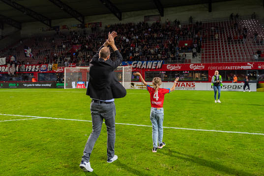 Helsingborgs sportchef Andreas Granqvist framför