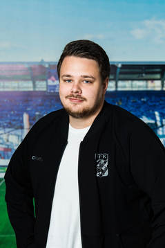 IFK Göteborgs innehållsproducent Gabriel Andersson poserar för ett porträtt den 16 september 2021 i Göteborg. 